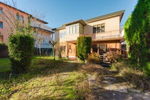 SPINEA ampia villa 2 livelli in zona centrale S440