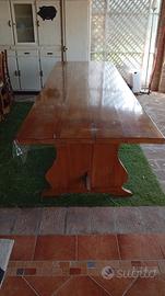 tavolo in legno da esterno