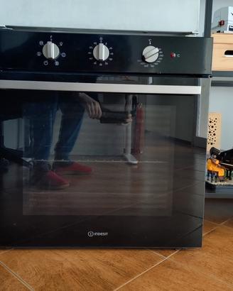 Forno INDESIT IFW 6530 BL da incasso