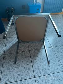 Tavolino quadrato