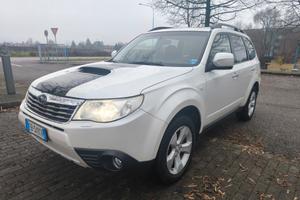 SUBARU FORESTER 2,0 4X4 DIESEL-GANCIO DI TRAINO