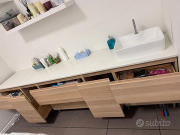 Completo mobile con lavello e 3 mensole