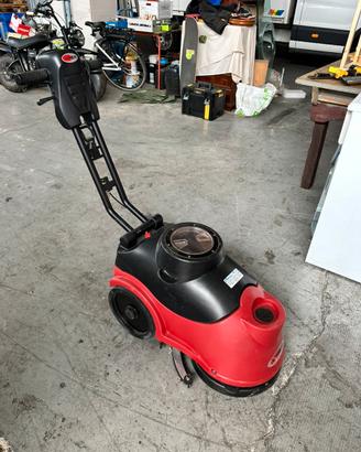 Lavasciuga pavimenti professionale VIPER batteria