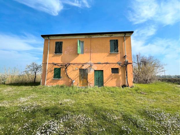 Podere (casa più terreno coltivabile)