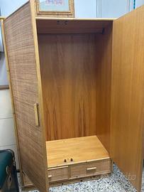 Armadio guardaroba vintage in bambù e midollino