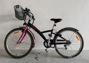 Bicicletta mountain bike