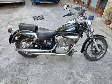 Suzuki VL Intruder 250 - 2000