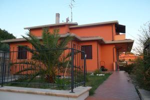 Villa di 240 m² con più di 5 locali a Polverigi