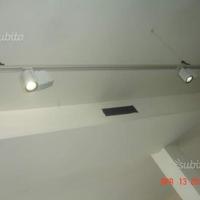 Serie di 2 faretti a led "Targetti" con struttura