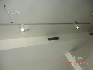 Serie di 2 faretti a led "Targetti" con struttura