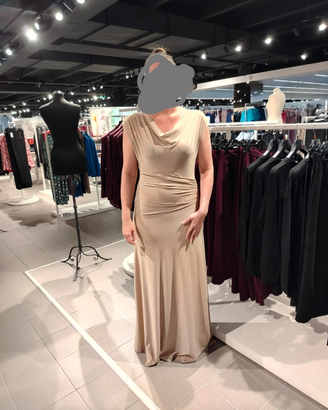 Vestito rinascimento color oro lungo in lurex