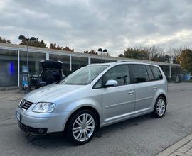 Volkswagen Touran 1.4 16V TSI Highline