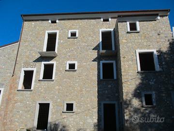 Appartamenti da ristrutturare a Marina di Pisciott