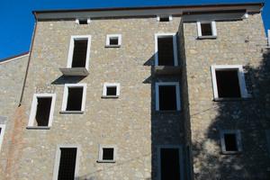 Appartamenti da ristrutturare a Marina di Pisciott