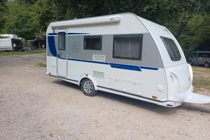 Roulotte knaus sport