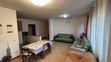 Appartamento di 113 m² con 3 locali e box auto a V
