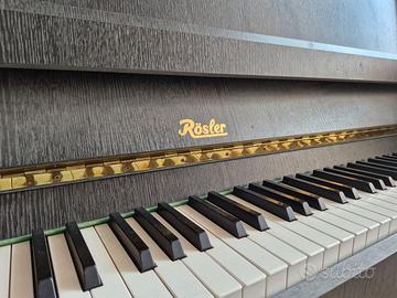 Pianoforte verticale perfettamente funzionante