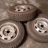 3 Cerchi e gomme chiodate per VW Golf MK1da 13'