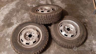 3 Cerchi e gomme chiodate per VW Golf MK1da 13'