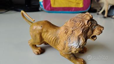 Leone giocattolo made Hong Kong