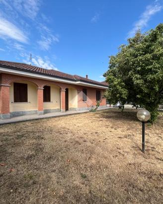 VILLA SINGOLA A SAN MAURIZIO CANAVESE