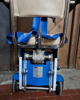 Sedia montascale a batteria
