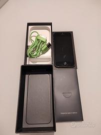 Apple iPhone 5 Nero CIB no cavo
