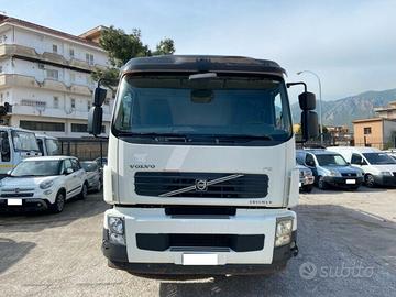 Volvo Trucks FE300E42 Cisterna Trasporto Merci Com