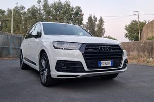 Audi q7   7 posti