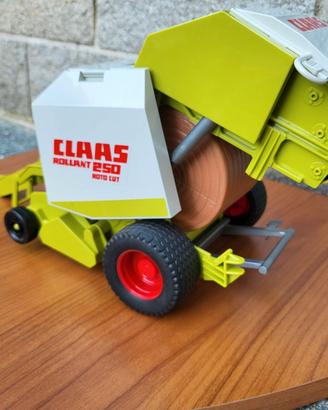 giocattolo Bruder Claas Rollant 250