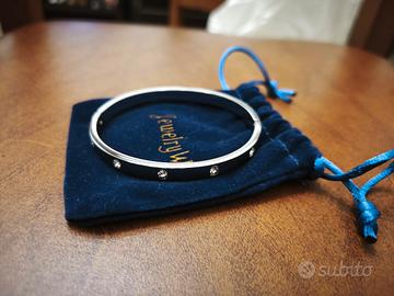 Bracciale rigido con zirconi