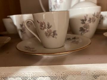 Sei tazzine da caffè con zuccheriera