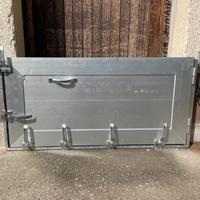 Paratia antiallagamento con cardini