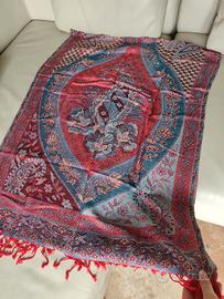 Sciarpa Rossa e Blu stile etnico 