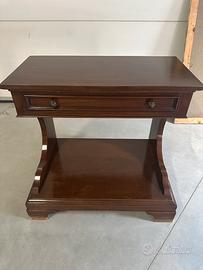 Coppia di comodini in legno castagno