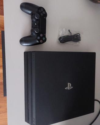 PS4 pro slim 1 TB