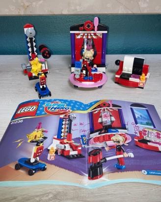 Lego Dc super Hero 41236 il dormitorio di Harley Q