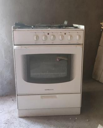 Cucina a gas con forno