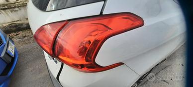 PEUGEOT 2008 ANNO 2014 - STOP POSTERIORI DESTRO E 