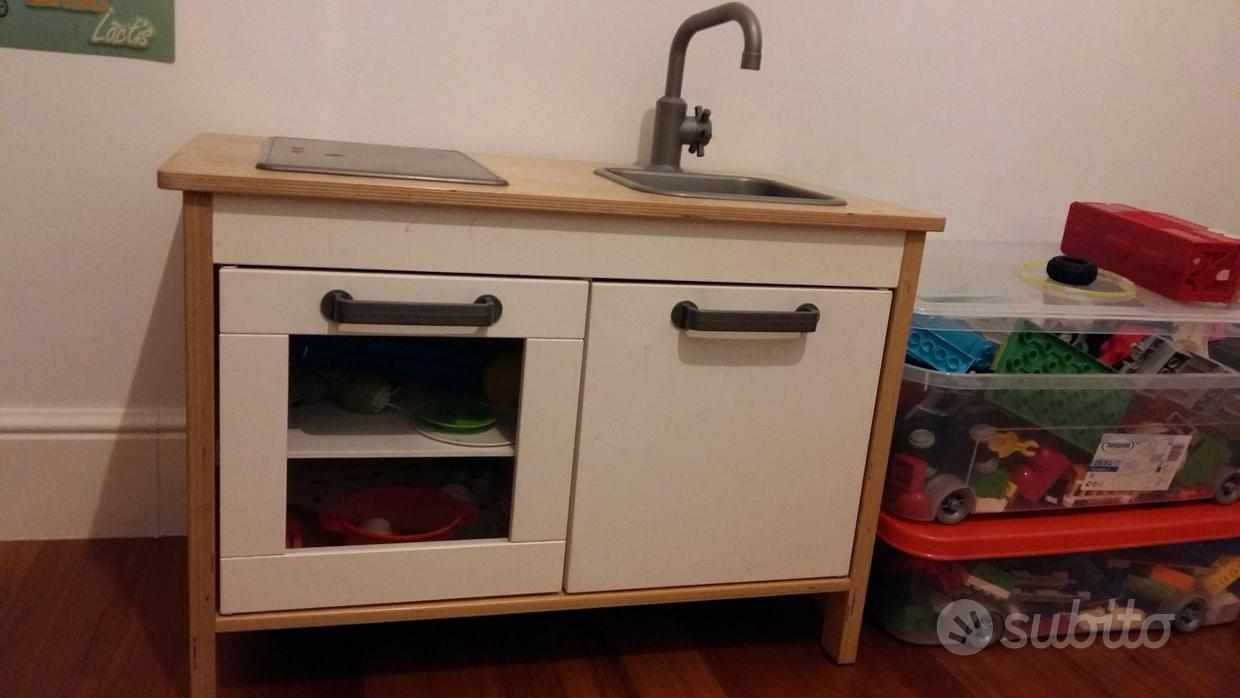 Cucina in legno per bambina Ikea - Tutto per i bambini In vendita a Siena