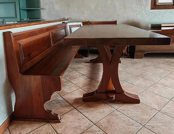 Tavolo e panca in legno