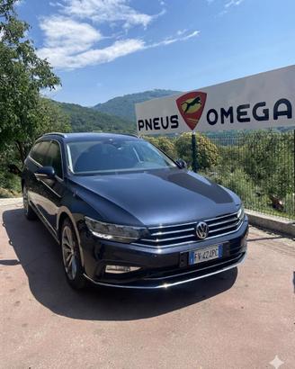 Volkswagen Passat Variant 2.0 TDI SCR 190 CV DSG E