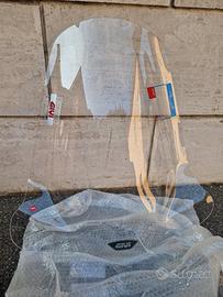 Parabrezza Nuovo con attacchi Givi