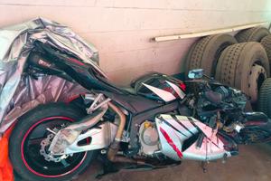 Honda CBR 600 RR 2005 incidentata 