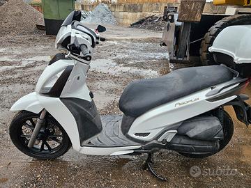 kymco People 125i gt contatto whatapp TRATTABILE