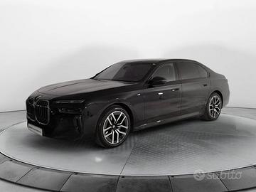 BMW Serie 7 740d xDrive mhev MSport