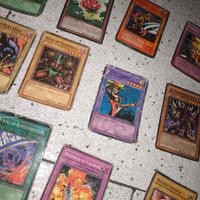 Yu-Gi-Oh carte collezionabili 