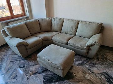 Divano angolare Natuzzi. PARI AL NUOVO 