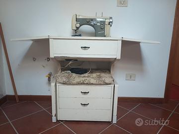 Macchina da cucire Necchi Supernova con accessori 