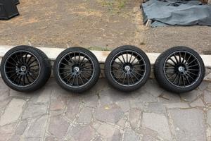 Set 4 cerchi con pneumatici Pirelli Cinturato